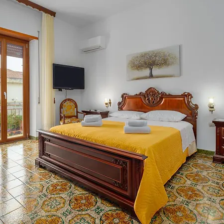Ξενοδοχείο Casa Peppa 3*
